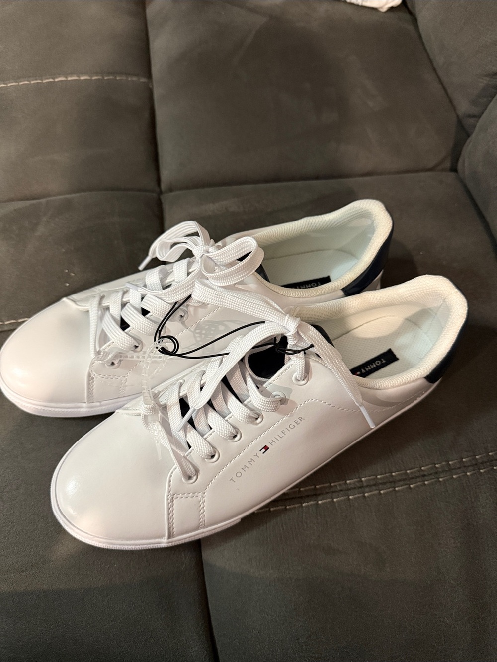Tommy Hilfiger White Sneakers with Navy Heel Accent 10